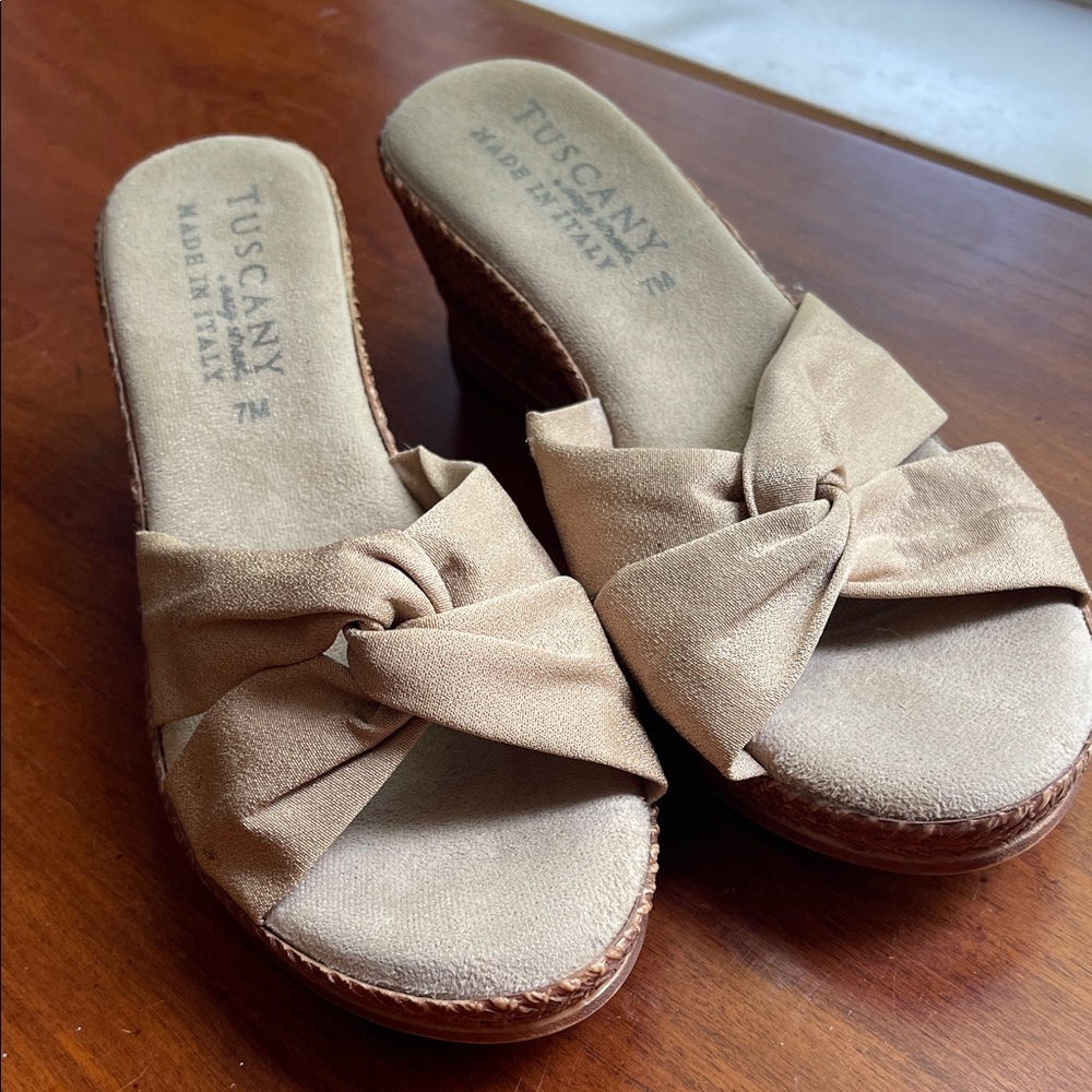 Women's Tan Wedge Sandals
